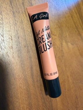 LA Girl Soft Matte Cream Blush - Peachy Nude